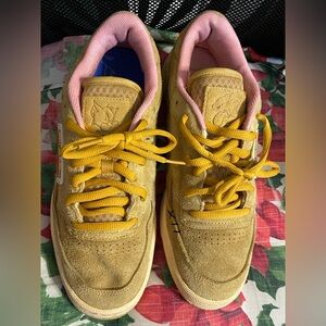 REEBOK TOM & JERRY x Club C Revenge Low-Cut Suede Leather Sneakers